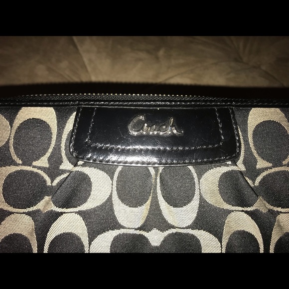 Coach Wallet Great Condition - Picture 2 of 3